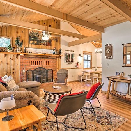 Big Bear Cabin With Deck And Hot Tub, Near Resorts! Биг Бэар Лейк Экстерьер фото