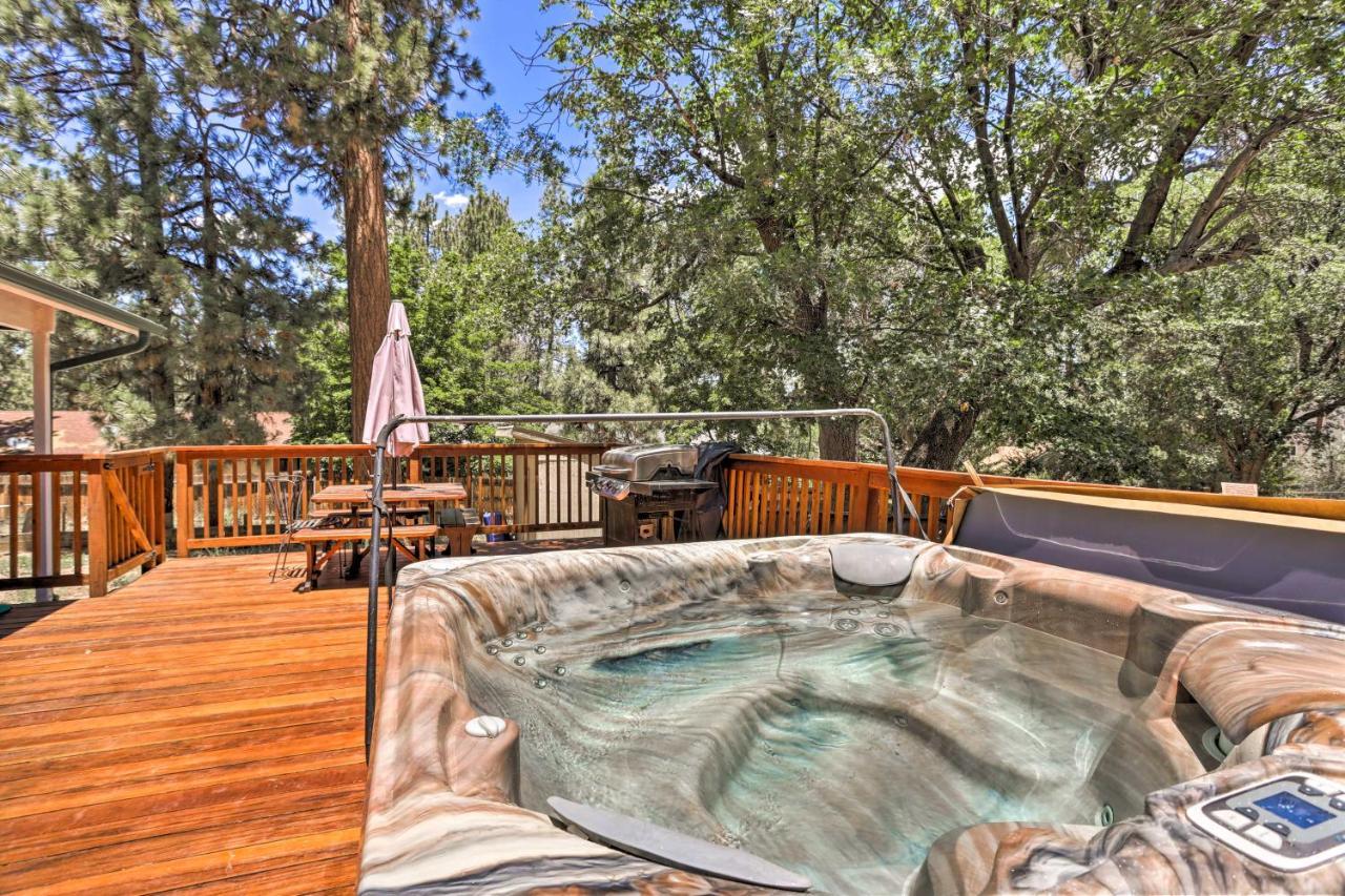 Big Bear Cabin With Deck And Hot Tub, Near Resorts! Биг Бэар Лейк Экстерьер фото