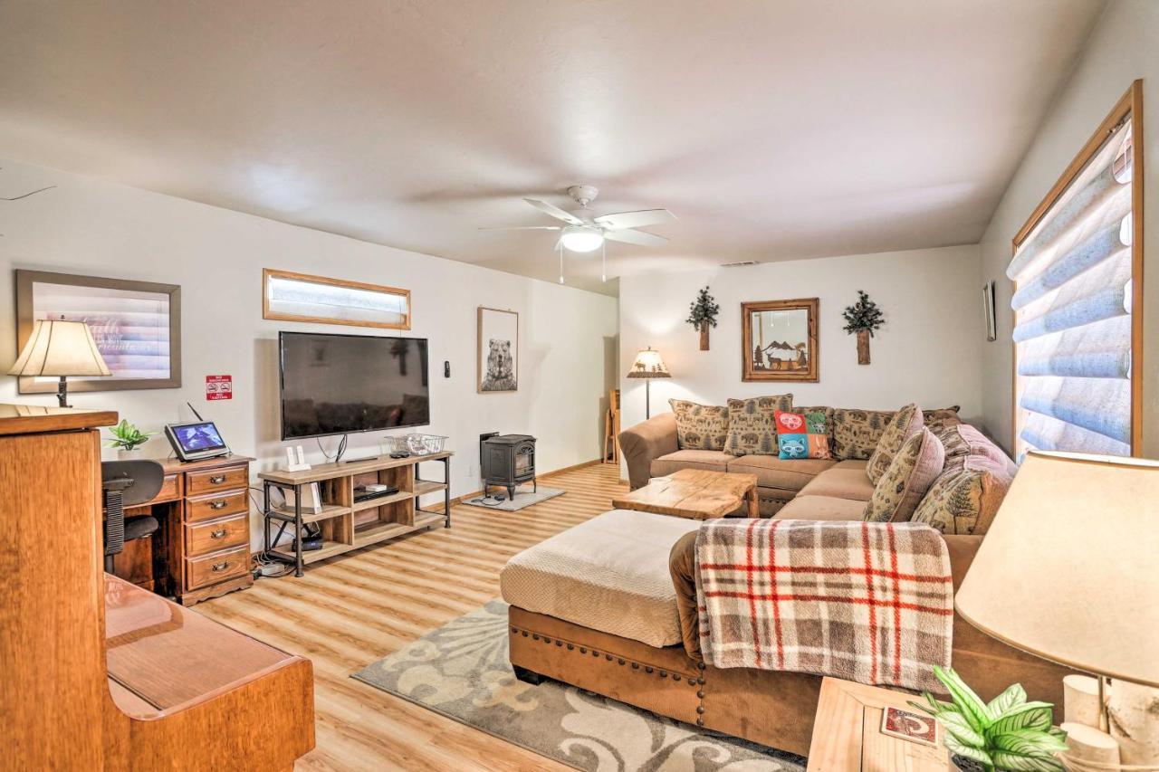 Big Bear Cabin With Deck And Hot Tub, Near Resorts! Биг Бэар Лейк Экстерьер фото